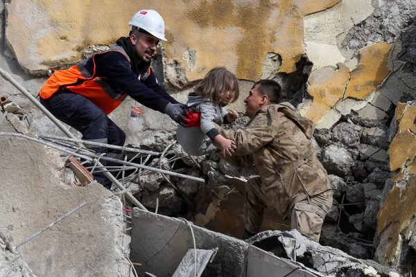 helpisnews's tweet photo. #TurkeyEarthquake #syriaearthquake https://t.co/nS4f92rAdc