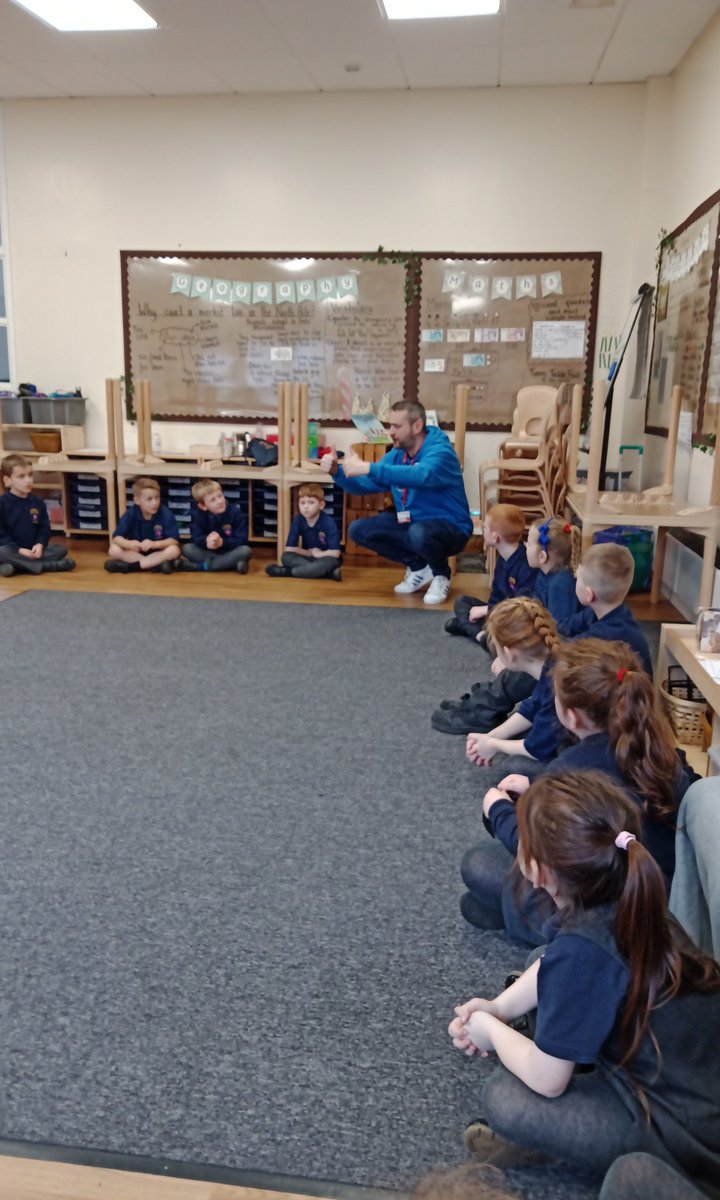 MissBGSGC's tweet photo. For Internet Safety day, Altru Drama came in to talk to us about what is and isn't appropriate to share online. We also discussed who are our safe adults to tell if we come across something online that doesn't seem right or makes us uncomfortable. @MrSimSGC @MrGSGC #SGCComputing https://t.co/DHNZhZ42b3