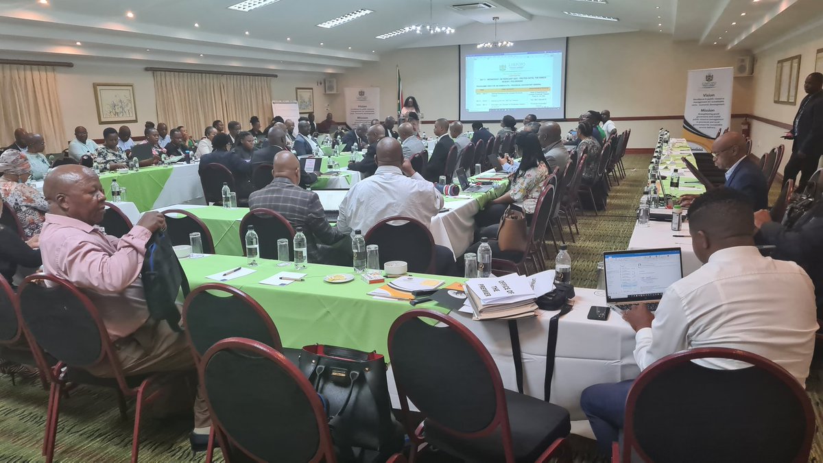 CapricornFMNews's tweet photo. MEC for Limpopo Provincial Treasury, Seaparo Sekoati is expected to address the
Audit Committee #InductionWorkshop at the Ranch Hotel in Polokwane, Limpopo. PN https://t.co/d3gqBH1yFd