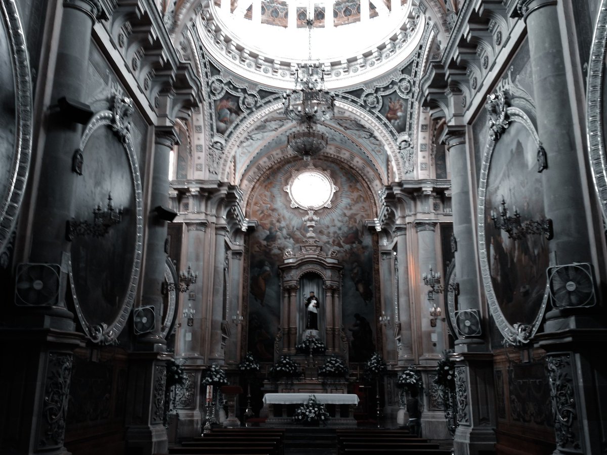 diegopernia's tweet photo. A lonely vampire story for the centuries #film #director #photography with @EdsaRmz https://t.co/LYue6ClwTw