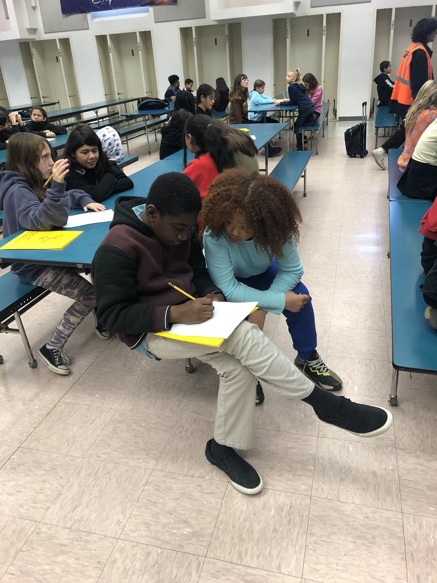 princpayne's tweet photo. A treat to watch our AP,@BoeschTeach engage our 5th graders in the Design Thinking Process.  Rich conversations around the empathize stage! #WeArePBV #mcauliffeexplorers https://t.co/2bVclJh12m