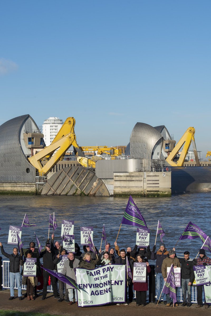cmcanea's tweet photo. 🔓The government must unlock EA pay talks.

Solidarity to all environment agency workers taking strike action today. 

It’s the second day on the picket line for many of these essential workers. They deserve fair pay. Show them your support today #EAFairPay 👏 👏 👏 @UNISON_WET https://t.co/Mkky2RLm9s