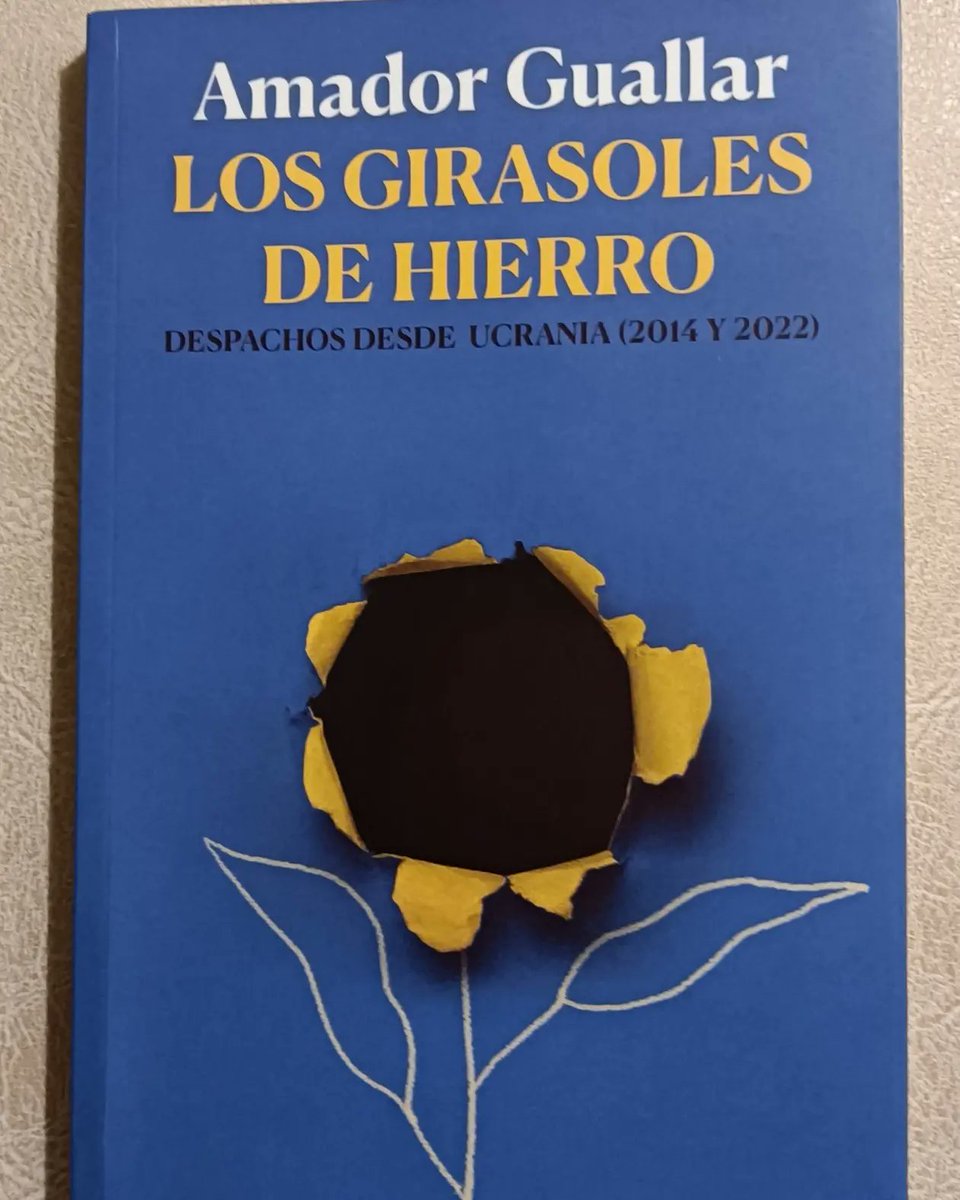EdicionesLarrad's tweet image. Algunas imágenes de la obra de @AmadorGuallar "Los girasoles de hierro".
Una guerra que todavía está activa pero cada vez más "olvidada".
Adéntrate en las páginas de la obra de #AmadorGuallar y conoce más de cerca el conflicto.
#rusia #ucrania #guerra #periodismo #fotoperiodismo
