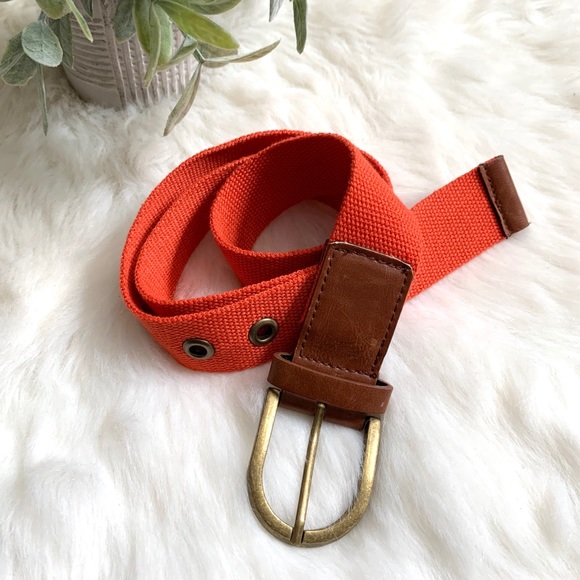 fruitgalthrift's tweet photo. So good I had to share! Check out all the items I'm loving on @Poshmarkapp #poshmark #fashion #style #shopmycloset #successapparel #stevemadden #bagatellecollection: https://t.co/DKwrrPT9RJ https://t.co/61eMdANy9E