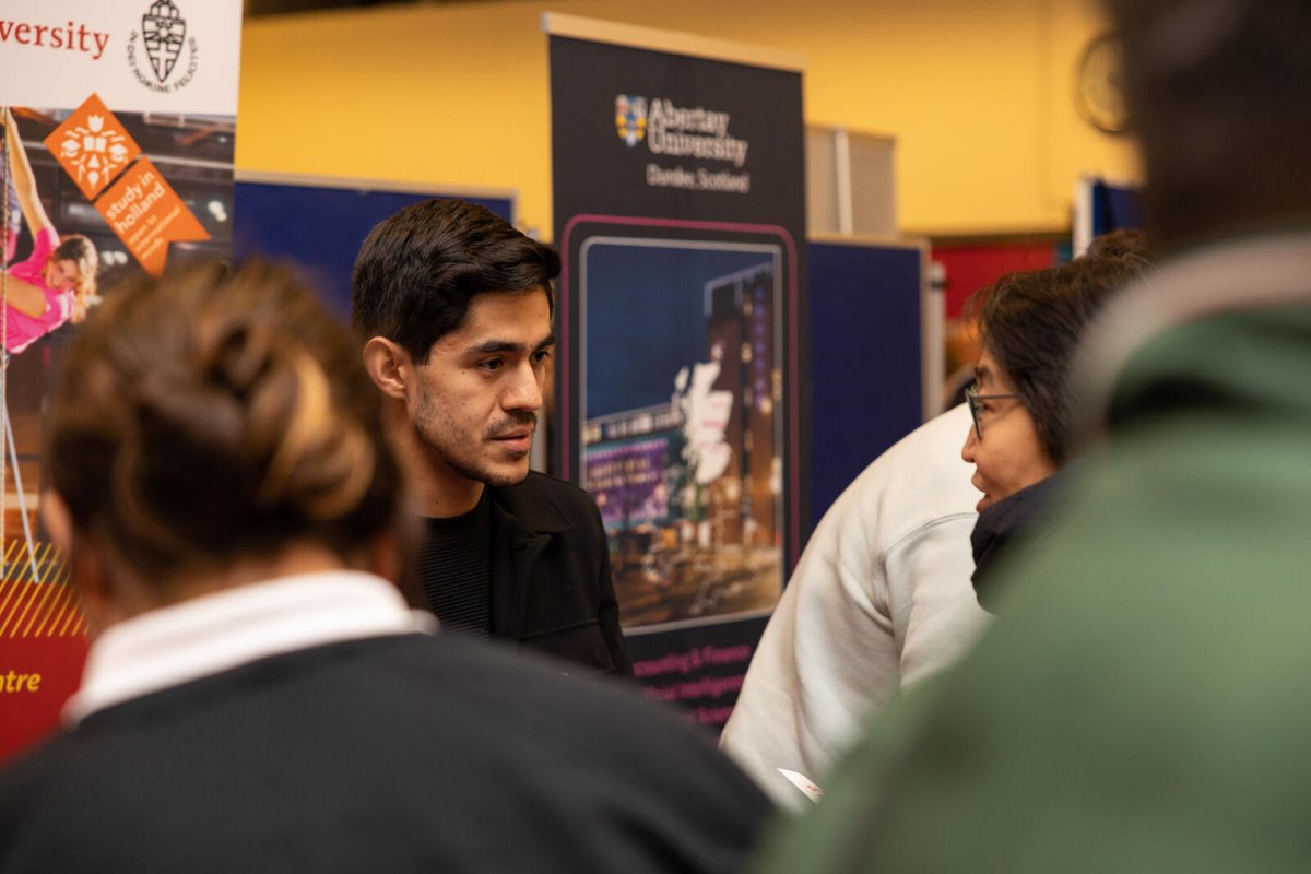 BSNSixthForm's tweet photo. It was fantastic to see so many of our students at last night's Uni Fair @BSNetherlands . Thank you to all institutions for coming along and to @BSNCareers for organising! #YourWindowToTheWorld #BSNCareers https://t.co/Va7d0KsZMs