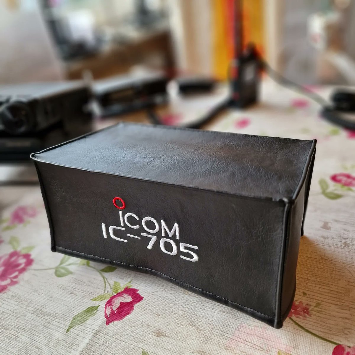 Bonito_RadioCom's tweet photo. We brought the customer the DX cover for the Icom ic-705 with Windcamp ARK-705 frame. We only had the measurements and were very excited. The cover fits great and the customer is happy.
https://t.co/wriqi7cpfB
#dxcovers #ic705 #windcamp #hamradio #amateurfunk #bonito https://t.co/U9x0x0BSSt