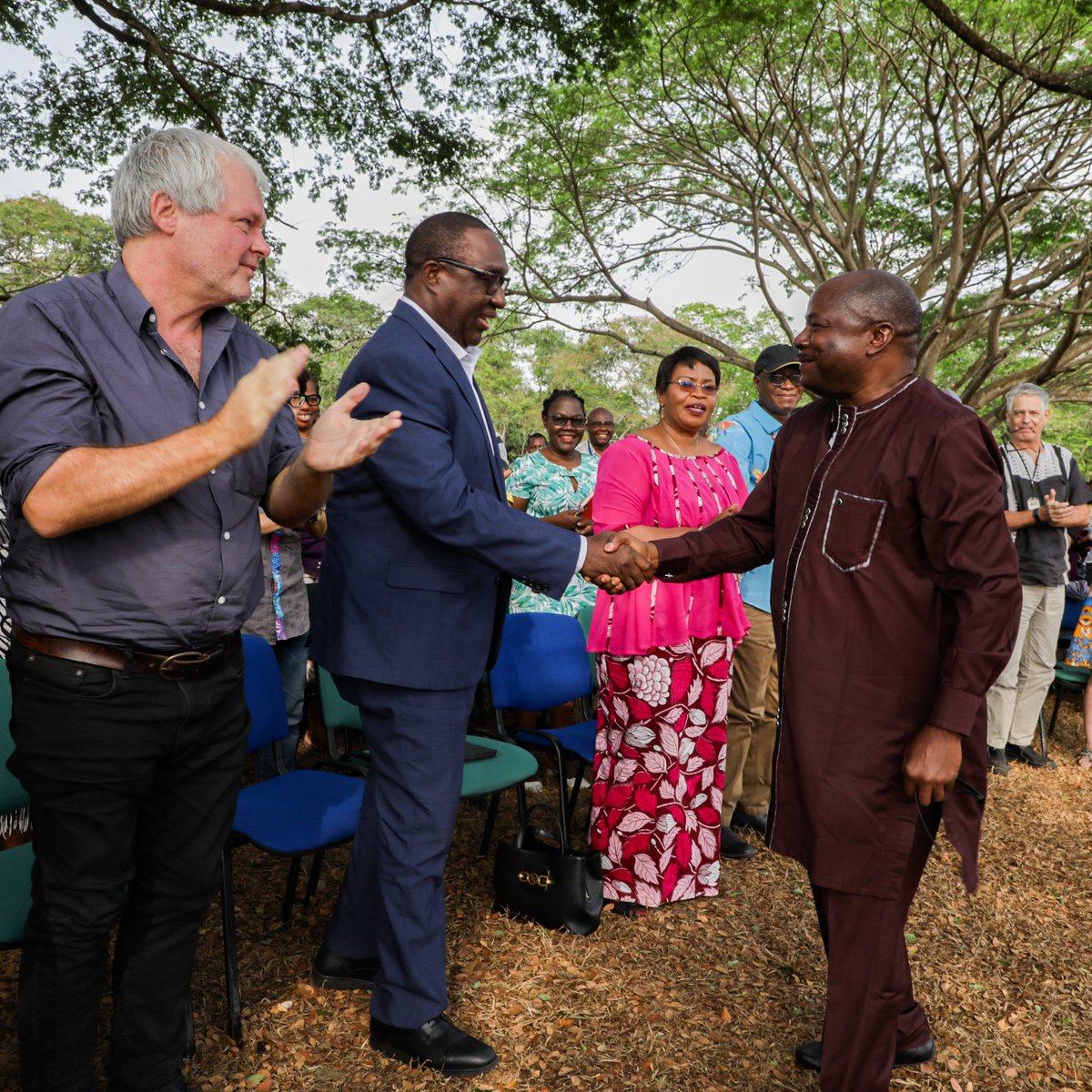 kslopez77's tweet photo. Historic moment today! Three Directors General at townhall meeting: outgoing DG @NteranyaS, incoming DG &amp; @CGIAR director for Africa @simeonehui and acting DG @BVanlauwe: "We will all work together to make @IITA_CGIAR deliver on its promise to transform African agriculture!" https://t.co/lRjaD5ZEOY