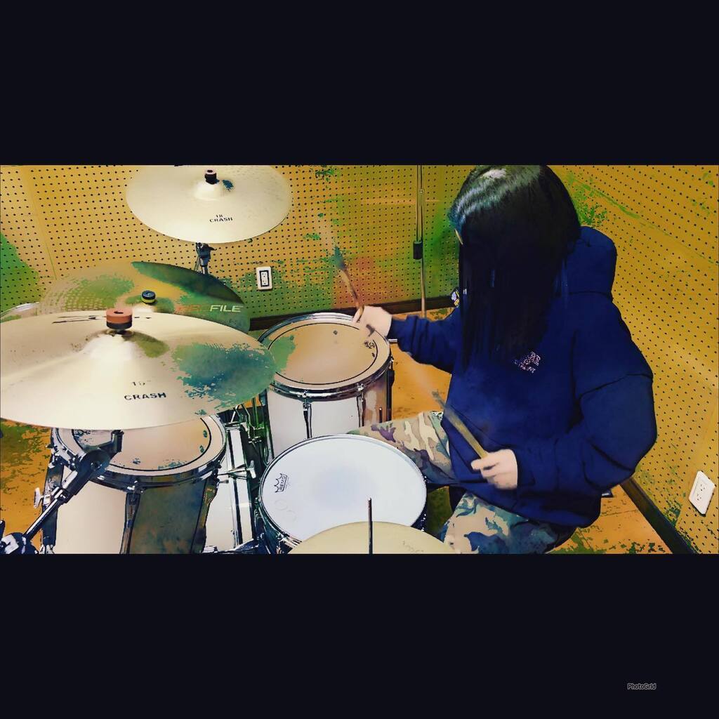 drumchops86's tweet photo. レッスン
2バスbpm=160
#ドラム #ドラム教室 #ドラムレッスン  #ドラマー  #drums #drummer #ツーバス #ツインペダル https://t.co/ql5aRNwVNY https://t.co/vf7z2cVRaz
