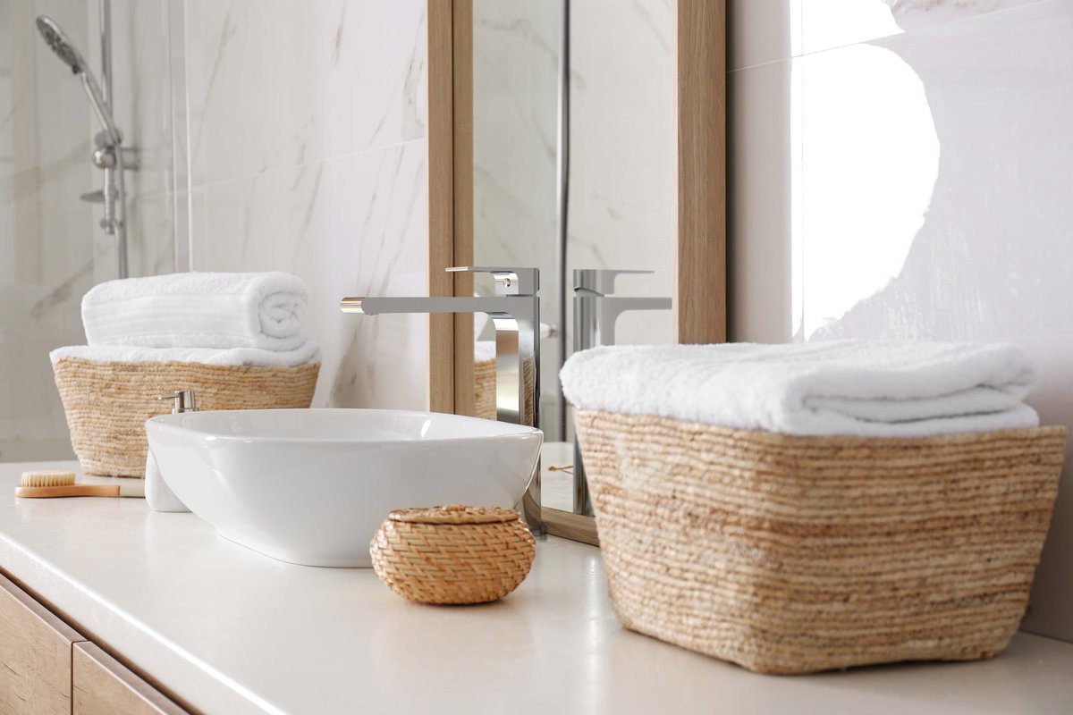 Hemoontapware01's tweet photo. Still looking for a minimalist faucet? This basin mixer perfectly balances practicality and aesthetics to add color to any bathroom. It features a gorgeous sloping design that mixes soft curves and straight lines.
Learn More：https://t.co/j2l5f2QHhq https://t.co/wv6xqoCa0F
