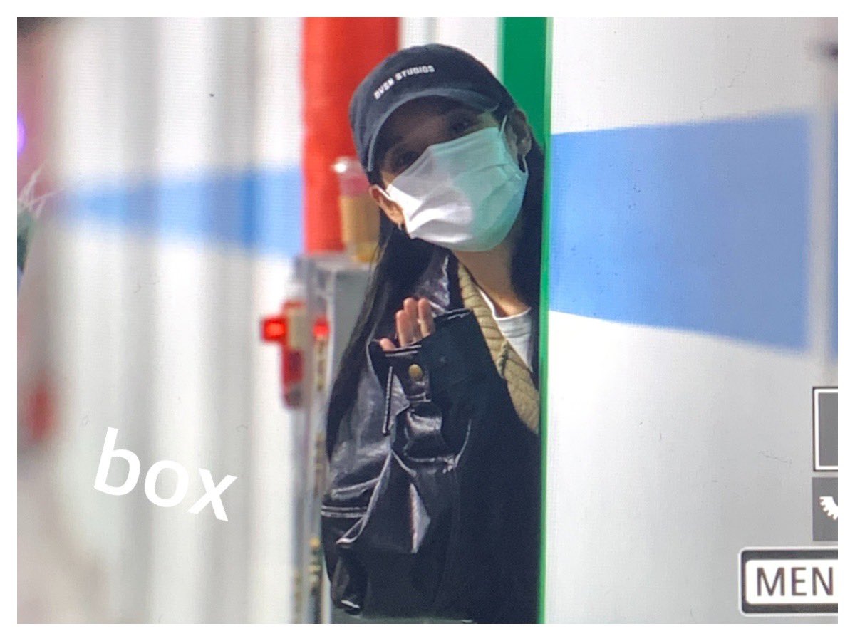 DearNameJA's tweet photo. Naghiram na naman po sila 😅 #IUInna #IU #YooInna https://t.co/pkjWQiRzjj