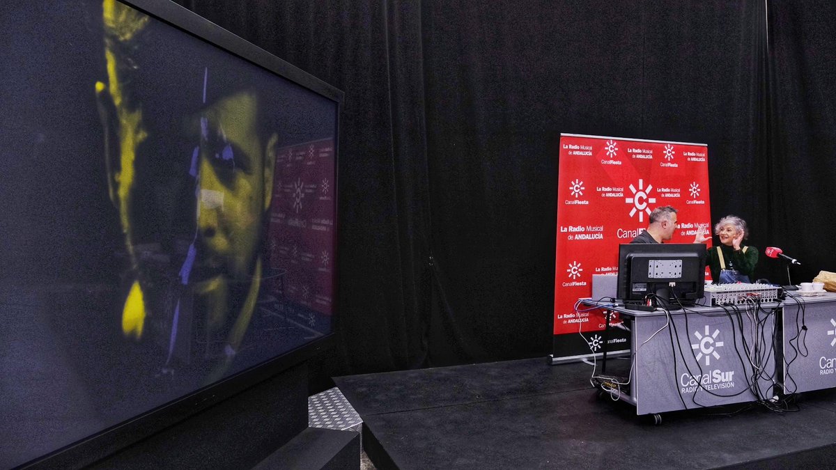 canalfiesta's tweet photo. ¡¡¡Todo preparado en la Sala Circular de Canal Fiesta en Sevilla para recibir a Pablo López!!!

🎙️ @dominguezja | @apijimenez | @canalfiesta 
📲 #Quasi 💿 | @PabloLopezMusic 

🗓️ Miércoles
Hasta las 10:00 a.m. | CanalFiestaRadio

🎧En directo👇🏼
🔴https://t.co/BMPJM1F4lP https://t.co/zmqin50XWm