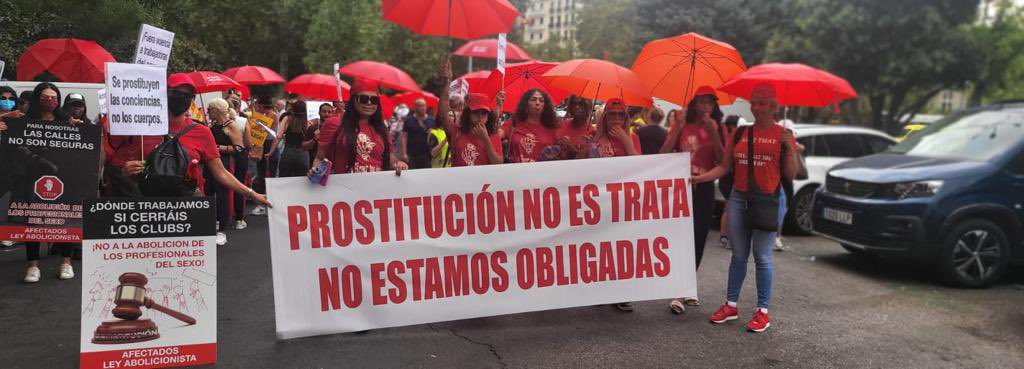 Ellen1621270311's tweet photo. Estas mujeres de las fotos no saben decidir? Porqué llaman ellas al @gpscongreso puritanos o sois peor que Franco, cuando casi todas votamos a ese partido! https://t.co/42IrhNh422