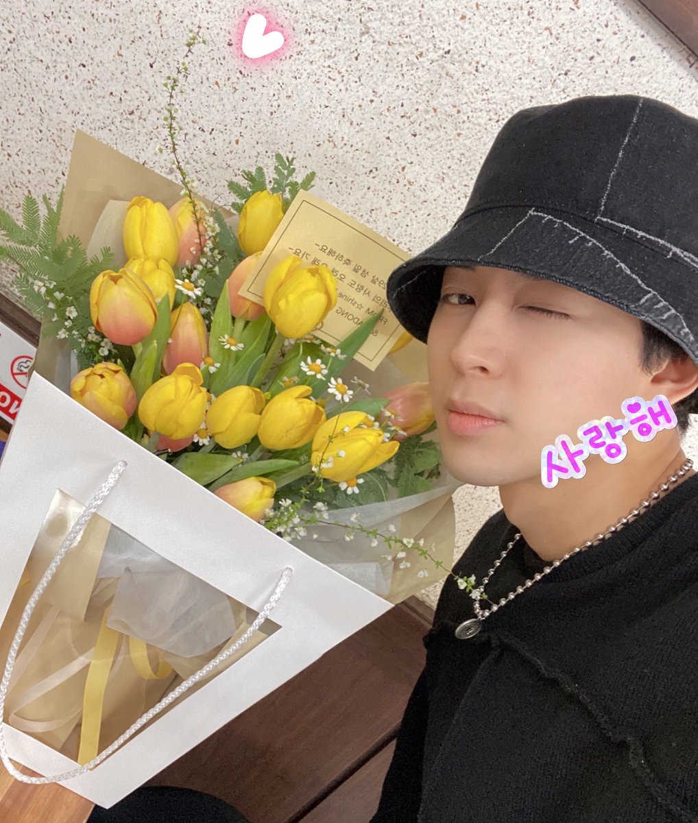 SYH19950208's tweet photo. ☆ ❤️🧡💛 생일 축하합니다 💛🧡❤️
#윤형 #송윤형 #Yunhyeong #SONG #ユニョン #아이콘 #iKON #143inc https://t.co/6VCS3VJN8L