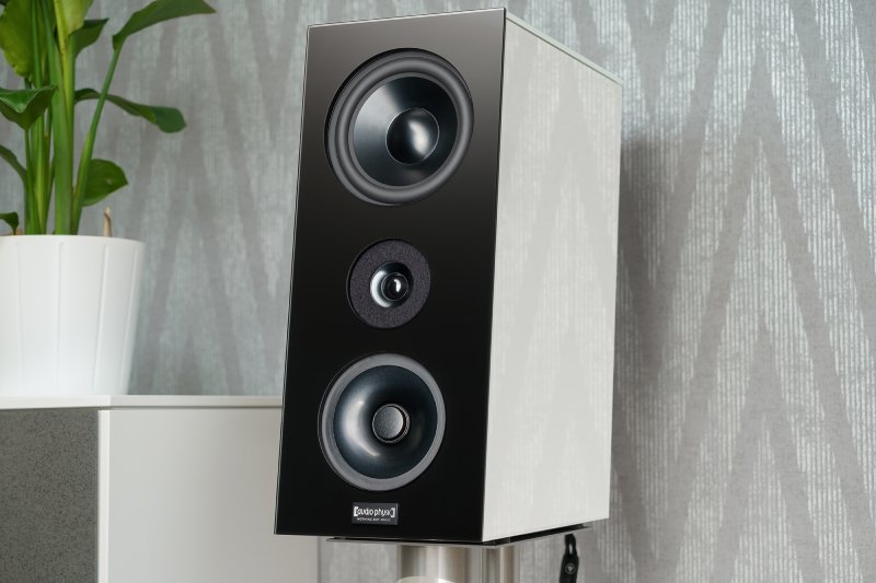 YELLOWBOXGR's tweet photo. Audio Physic Spark 6 : Μόνιτορ βάσης με δυνατότητες “δαπέδου”! 
https://t.co/krXpr393Kv
@YELLOWBOXGR @audio_physic #music #audiophysic #speakers https://t.co/4viwmM51AL