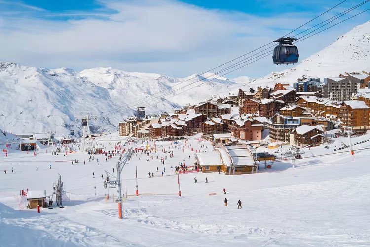 3Vallees_france's tweet photo. #Les3Vallees is hosting the Alpine Ski World Championships right now, but our #PhotosdeFans don't stop - shared yesterday by #3Vaddicts @denisbalibouse @framboiseneige &amp; @CarmenCarolinaX 
#Les3Vallees #InfiniteMountainExperiences https://t.co/oQWOUBVNvB
