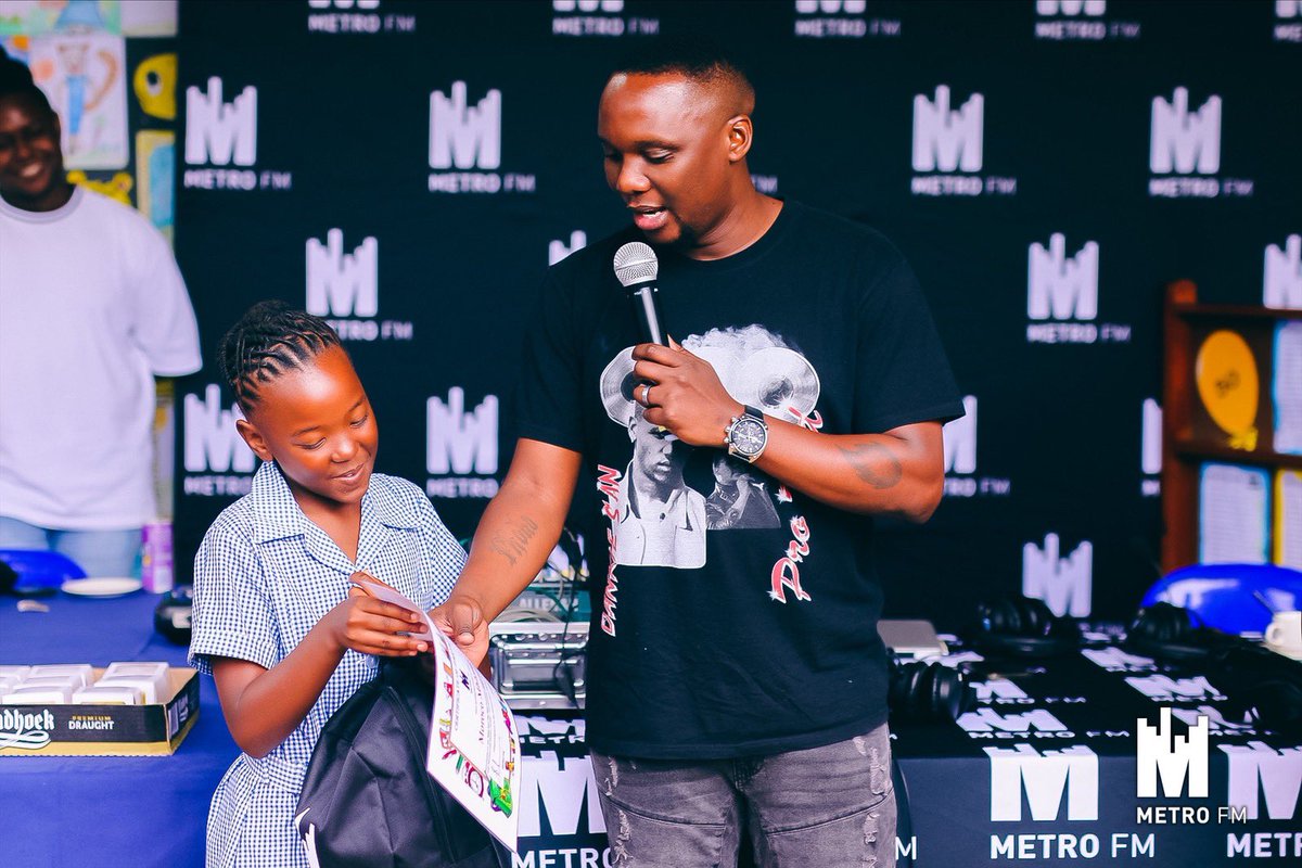 METROFMSA's tweet photo. #WakeUpOnMETROFM coming to you LIVE from Forest View Primary School in Durban this morning with our class captain Morocco Mhlongo
#KidsGiveTheBestAnswers #BackToSchoolTour with
@moflavadj and @Lindi_Sirame https://t.co/KT3uw7RWho