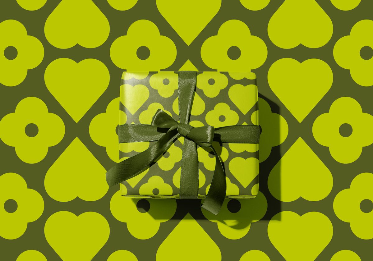 storigraphic's tweet photo. Introducing two new colour additions to our Flowers & Hearts Series.
Spring and Winter.
https://t.co/S2XM5ypN1H
…
#boldprints #giftwrap #recyclable #ecostationery #wrappingpaper #paperware #homeware #flowers #hearts #valentines #SS23 #surfacedesign #madeinUK #patterndesign https://t.co/zIrMri9Leb