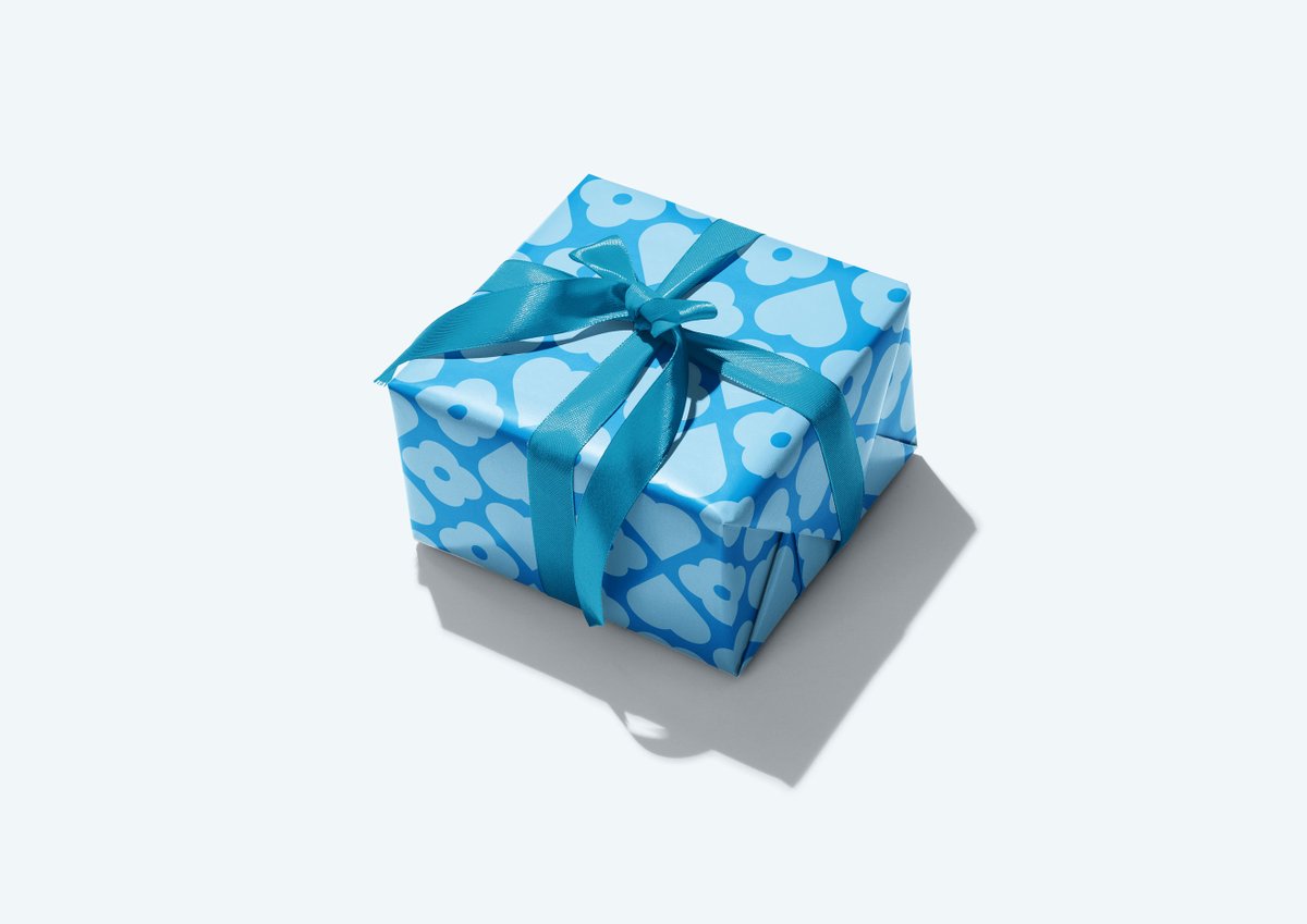 storigraphic's tweet photo. Introducing two new colour additions to our Flowers & Hearts Series.
Spring and Winter.
https://t.co/S2XM5ypN1H
…
#boldprints #giftwrap #recyclable #ecostationery #wrappingpaper #paperware #homeware #flowers #hearts #valentines #SS23 #surfacedesign #madeinUK #patterndesign https://t.co/zIrMri9Leb