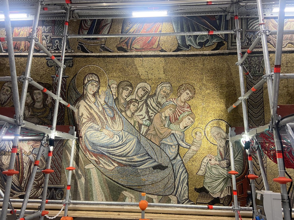 Al via restauro dei magnifici mosaici policromi a fondo oro della cupola del battistero di Firenze che durerà sei anni, un innovativo cantiere di restauro permetterà di vedere da vicino i mosaici della cupola realizzati su disegni preparatori di artisti come Cimabue <a href="/TgrRai/">Tgr Rai</a>