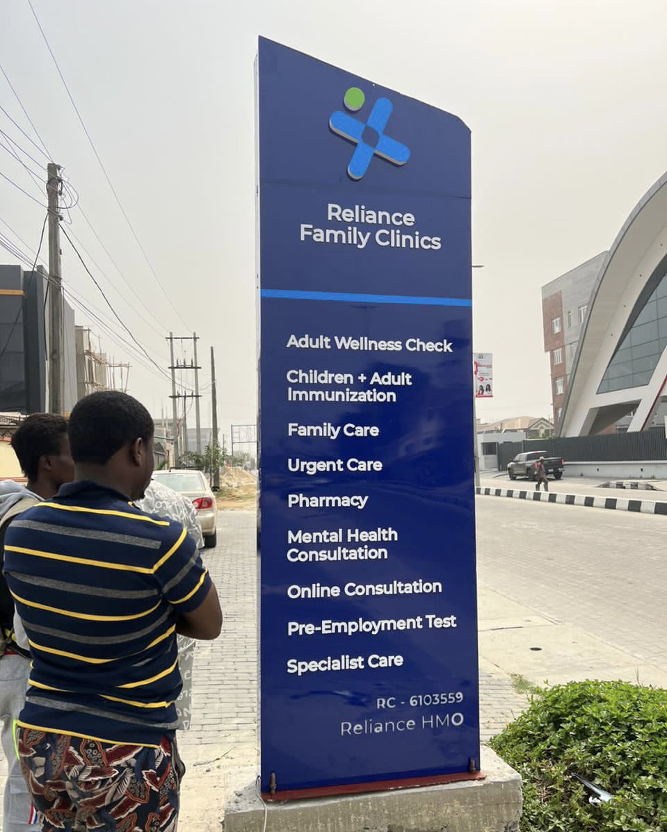 HazkenDigital's tweet image. Pylon signs are all about making sure your business gets seen and stays in the spotlight of your customer’s minds.
+ installation with base 
+ transportation to any location in Nigeria 
#signage #logo #pylonsigns #branding #signs #signmaker #signdesign #graphicdesign #logodesigns