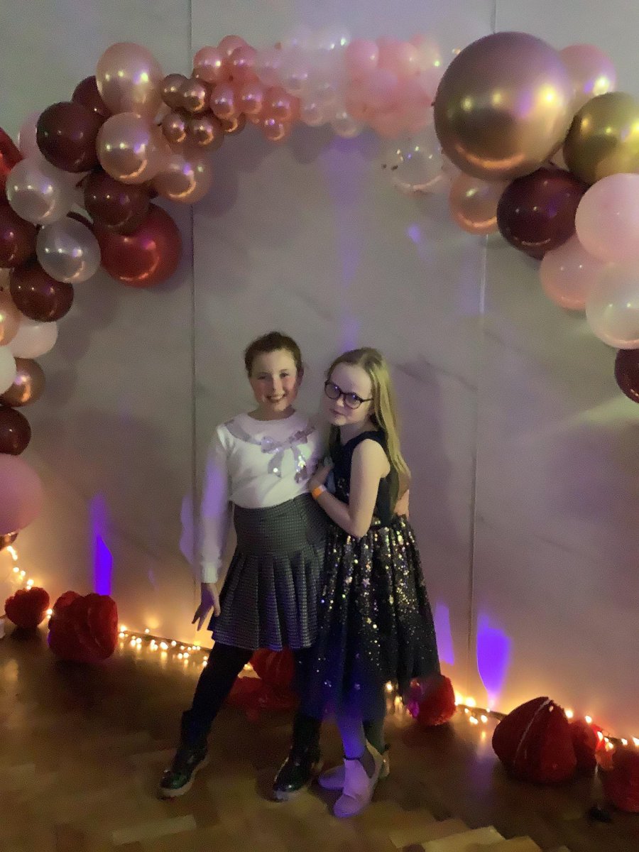 sherburnhungate's tweet image. The children had a fantastic time at the Valentines Disco 🪩 A huge thank you to Sequin and Pearl for the fantastic balloon arch. Check out the website- sequinandpearl.com #SHP #Disco #MakingLearningMagical