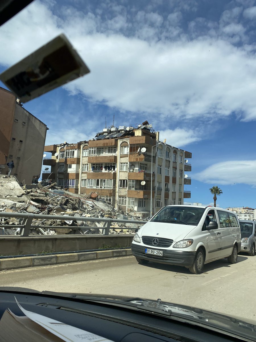 UmuutGeldi's tweet photo. #hatay #antakyadeprem https://t.co/1z0cWD0Tjg