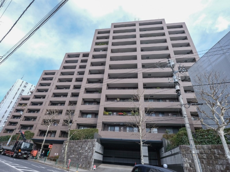 JpnRealtySTARTS's tweet photo. 2BR in #Mita #MinatoWard #Tokyo, 4min to #Sengakuji
Price: JPY95.8M ≒ USD727K ≒ EUR674K
Structure: Steel-framed RCS
Built: Mar 1998
Size: 53.86sqm / 579.74sf
#renovation #realestate #property #petfriendly #sale #Keikyu #JRYamanoteLine #ToeiLine #Japan
https://t.co/9Kr12CiIcm https://t.co/r0cIHoDltn