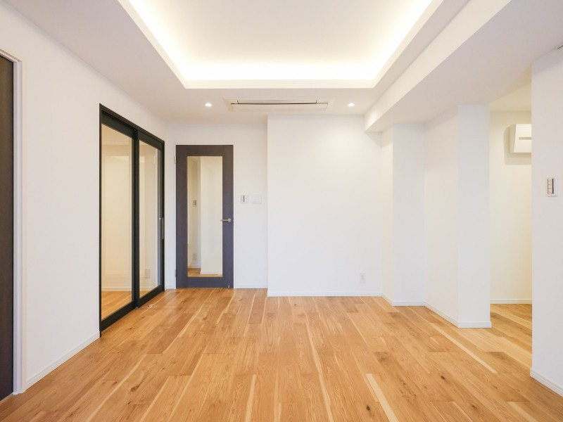 JpnRealtySTARTS's tweet photo. 2BR in #Mita #MinatoWard #Tokyo, 4min to #Sengakuji
Price: JPY95.8M ≒ USD727K ≒ EUR674K
Structure: Steel-framed RCS
Built: Mar 1998
Size: 53.86sqm / 579.74sf
#renovation #realestate #property #petfriendly #sale #Keikyu #JRYamanoteLine #ToeiLine #Japan
https://t.co/9Kr12CiIcm https://t.co/r0cIHoDltn