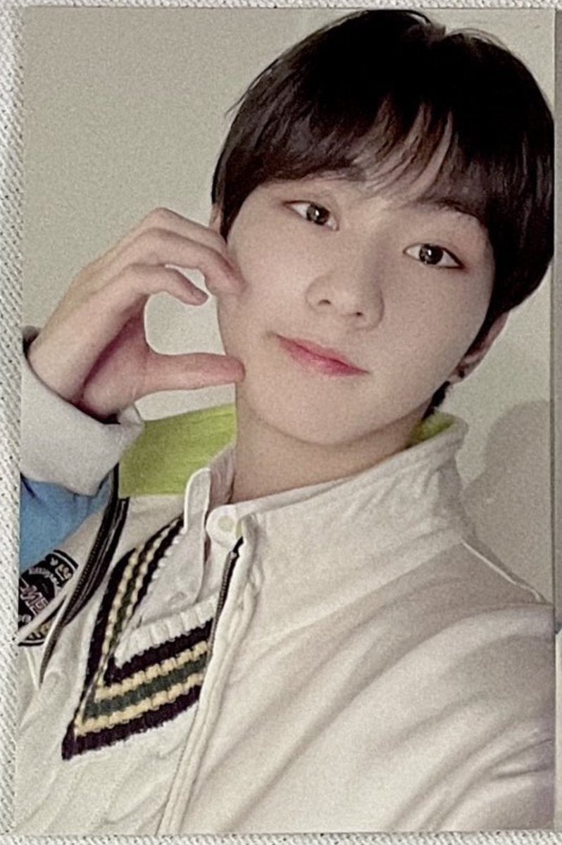 yjwonhaul's tweet photo. wtb lfs ph

enhypen jungwon enniversary frame &amp; enniversary binder pcs

dm me your offers! https://t.co/QxlIbJQdK1