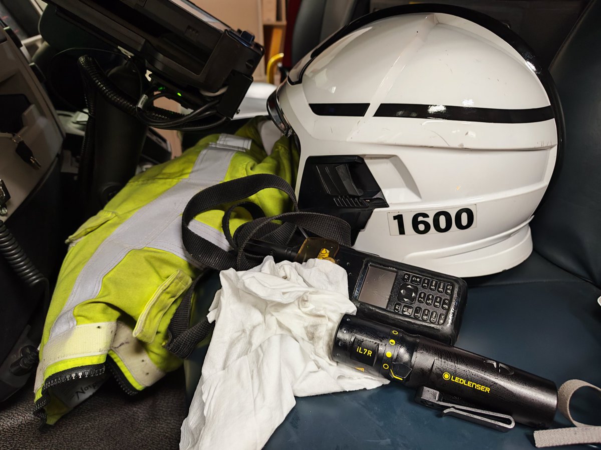 chris_norgate's tweet photo. Must admit, use this @LedlenserUK torch a lot!
Loaned it to a few people on jobs last night and they were all impressed too.

The best thing is how easy it is to wipe down after fires/smoke incidents so greatly reducing contamination risks for the future. https://t.co/dchrNNxZZh
