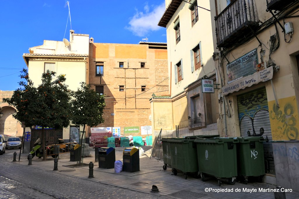 makaralu's tweet photo. @AguaGranada .Buenos días @Emasagra @AguaGranada, solamente quiero saber si desde @aytogr les han dicho algo sobre el pilar de la #CalleElvira, #Albayzín #PatrimoniodelaHumanidad por @UNESCO, q lleva más d dos años en este estado @AdepaSevillaHca @HispaniaNostra @CulturaCuenta @JuntaGranada https://t.co/NKnJmrtnEP