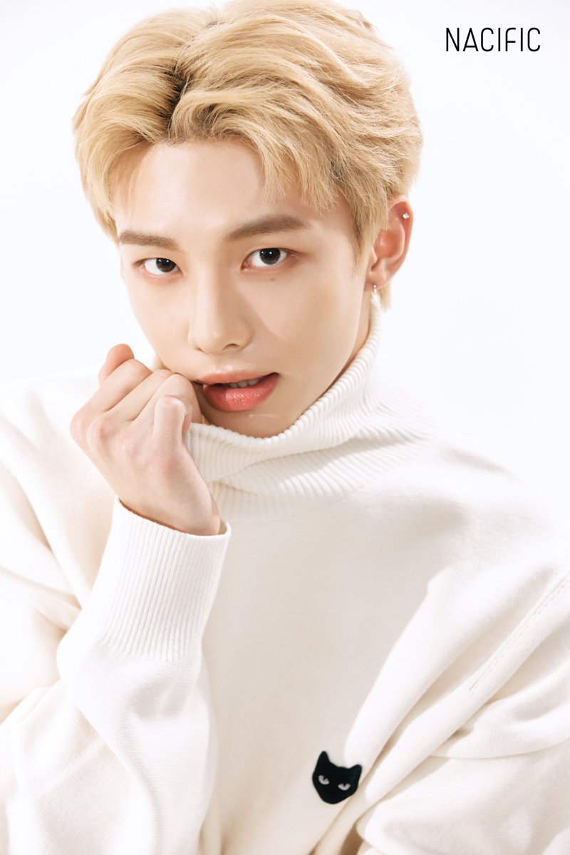 KrNacific's tweet photo. 𝗡𝗔𝗖𝗜𝗙𝗜𝗖 𝗫 𝗦𝘁𝗿𝗮𝘆 𝗞𝗶𝗱𝘀

현진's PICK  

매끈하고 환환 피부로 트리플 케어 해주는 
네시픽 프레쉬 허브 오리진 아이크림🤍

#네시픽 #스트레이키즈 #현진 #아이크림
#nacific #StrayKids #Hyunjin #eyecream https://t.co/pkO1CmoTUe