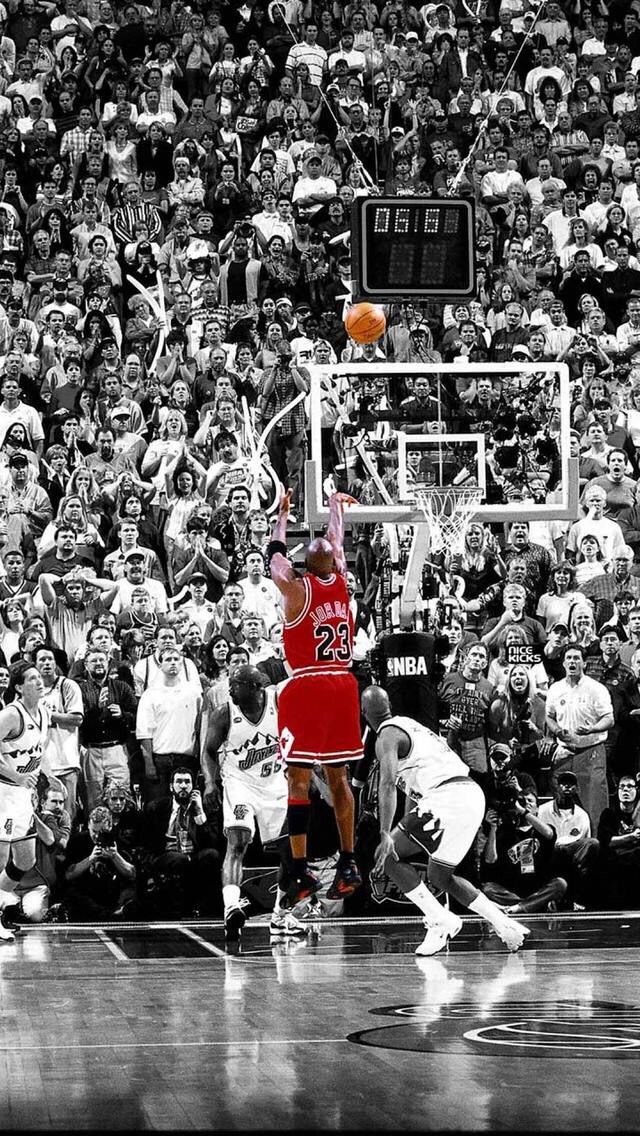 Jeremy_barbier's tweet photo. The shot VS The shot
Deux salles, deux époques, deux ambiances.
📲 VS 👀
#NBA #LeBronJames https://t.co/ls7IFTDUTm