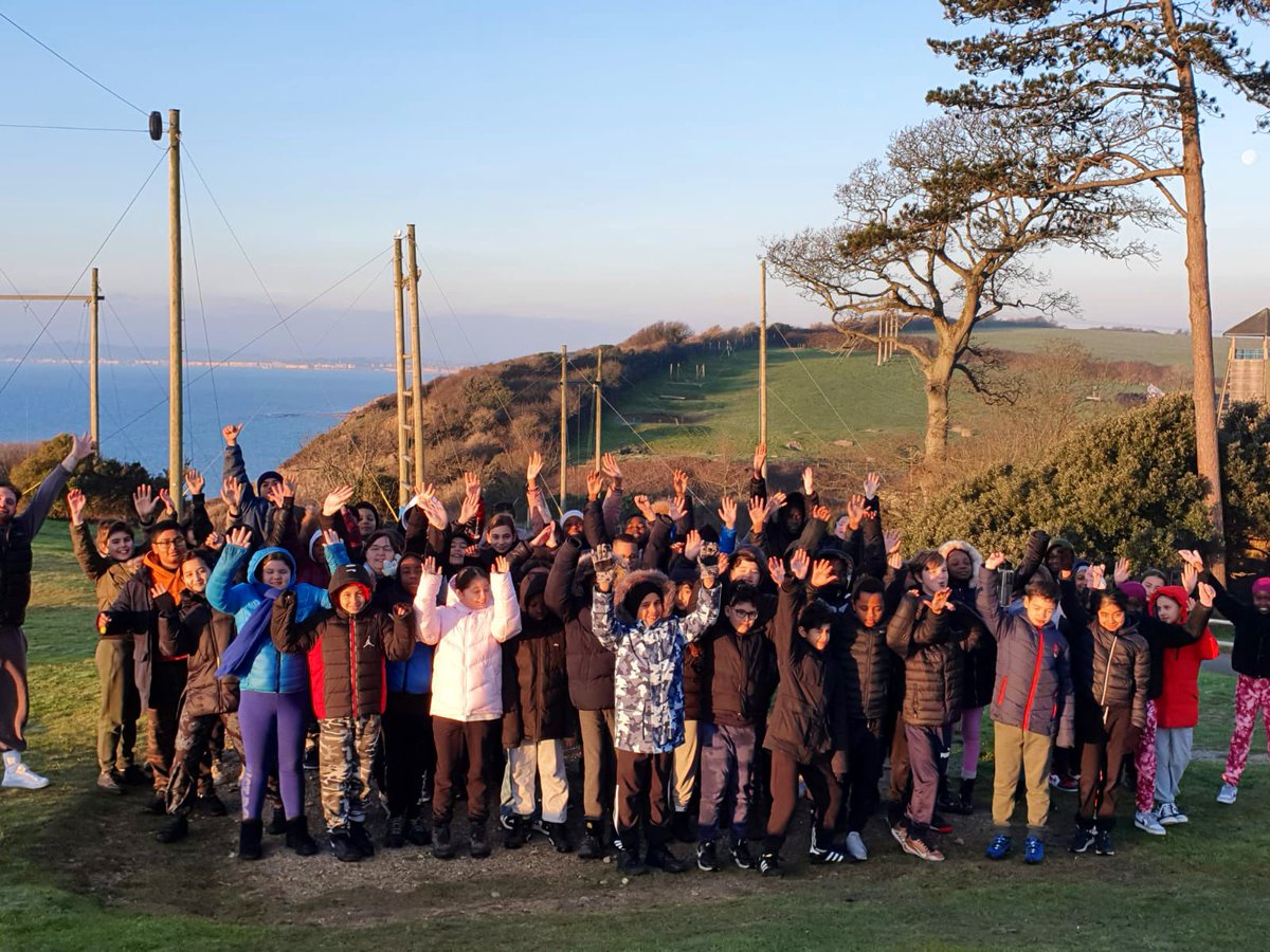 woodberrydownN4's tweet image. It’s an early start for our #NWFed #WoodberryDown #Year6 children at #PGL #OsmingtonBay this morning. Another day of sunshine and activities lies ahead…
