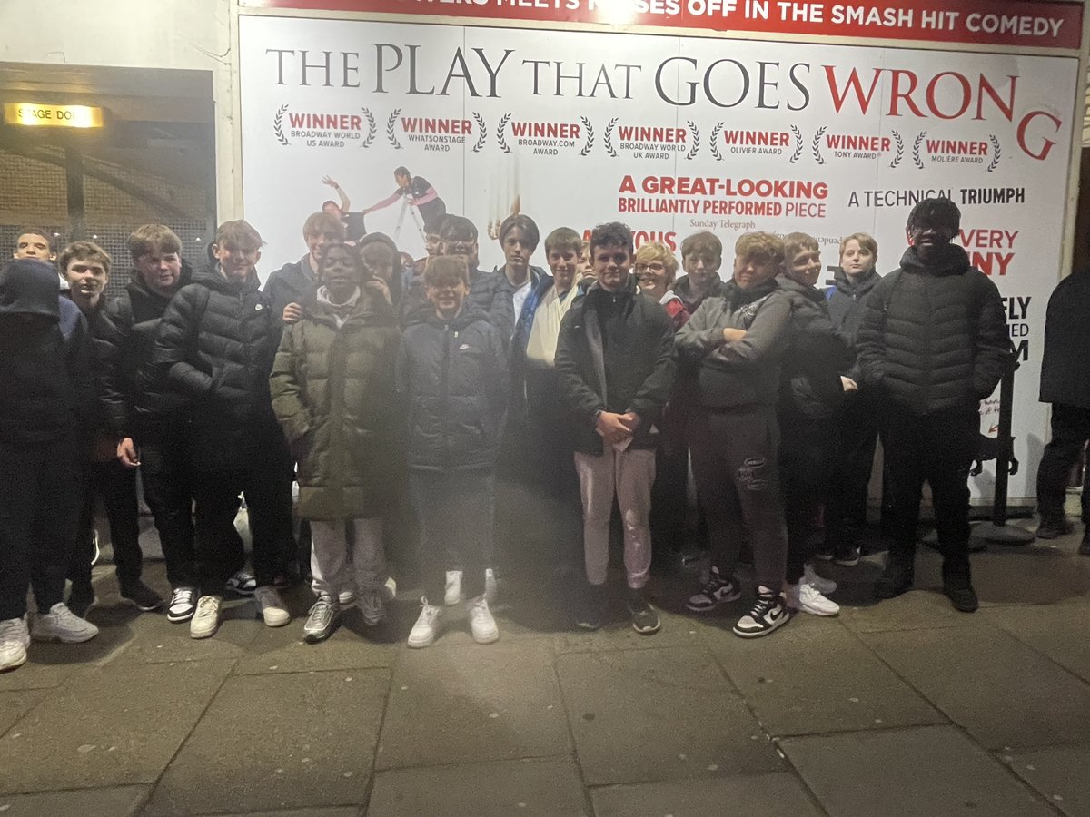 A HUGE thanks to @MousetrapTP for giving our future GCSE boys & BTEC students the chance to see the wonderful @playgoeswrong staged by one of our favourite companies @mischiefcomedy even with a show stop at the start of Act 2 @TomisinAjani ensured the laughs still continued!