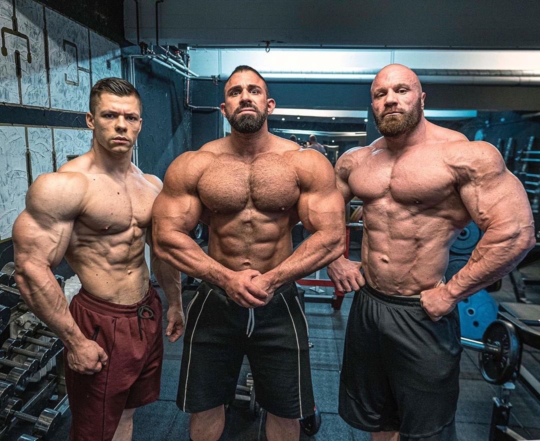 Scottbbfan on Twitter "Bodybuilding brotherhood. Every lad juicing and