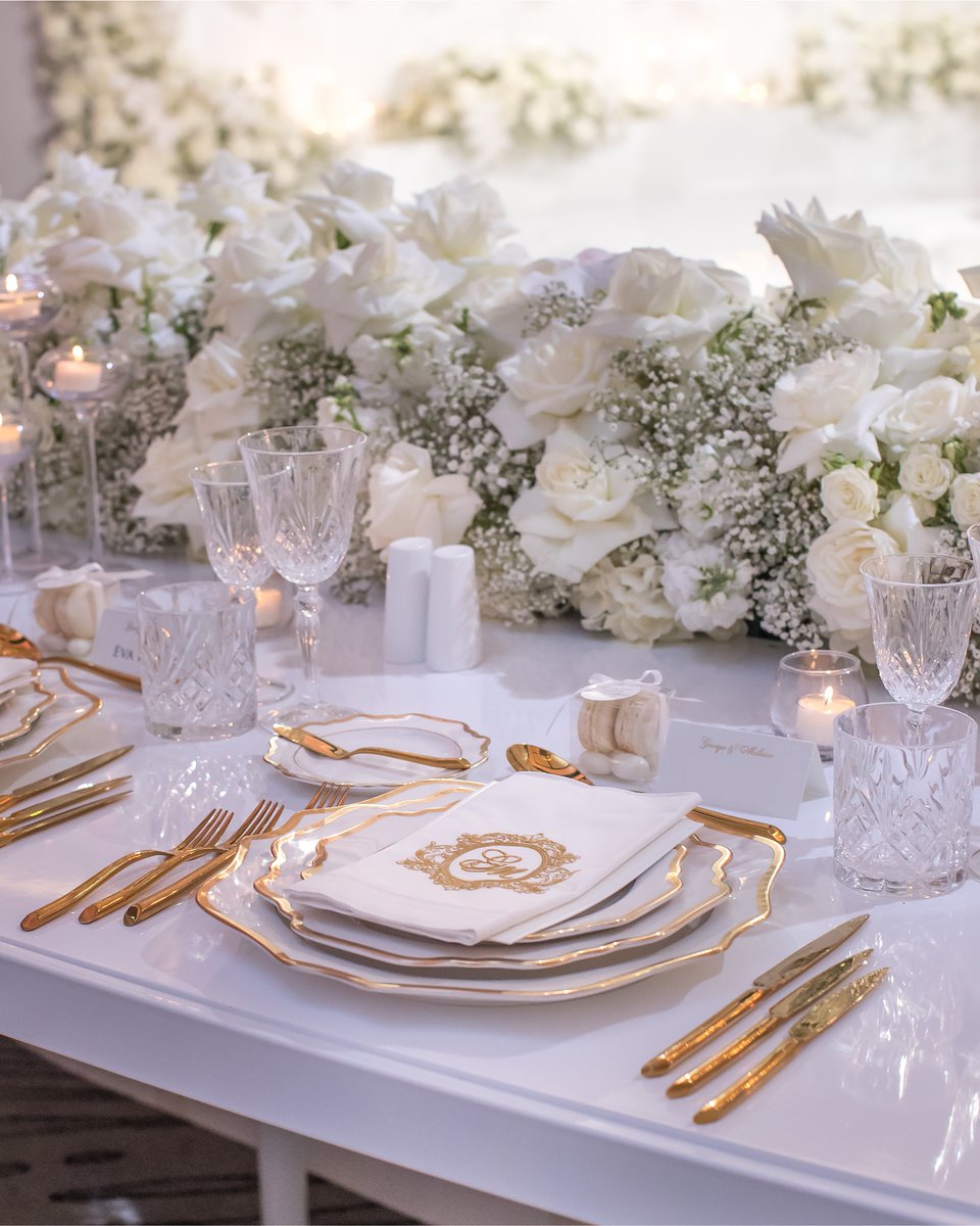 An exceptional experience is what your wedding should be, and each and every detail matters to us. 

#therocks #weddingwednesday
📸 @dianekhouryweddingsandevents