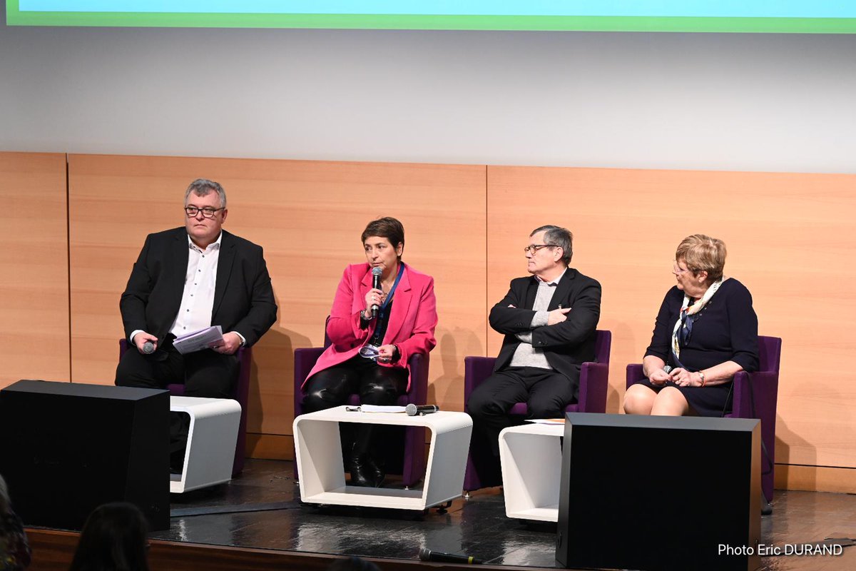 Il y a urgence à agir <a href="/CarineWolfThal/">Carine Wolf-Thal</a> #RencontresUSPO

Le #CNR permet aux PS de se parler !Il doit être poursuivi et approfondi

Des mesures immédiates peuvent être prises pour renforcer l'accès aux soins de 1er recours avec le #pharmacien et orienter le patient vers le medecin