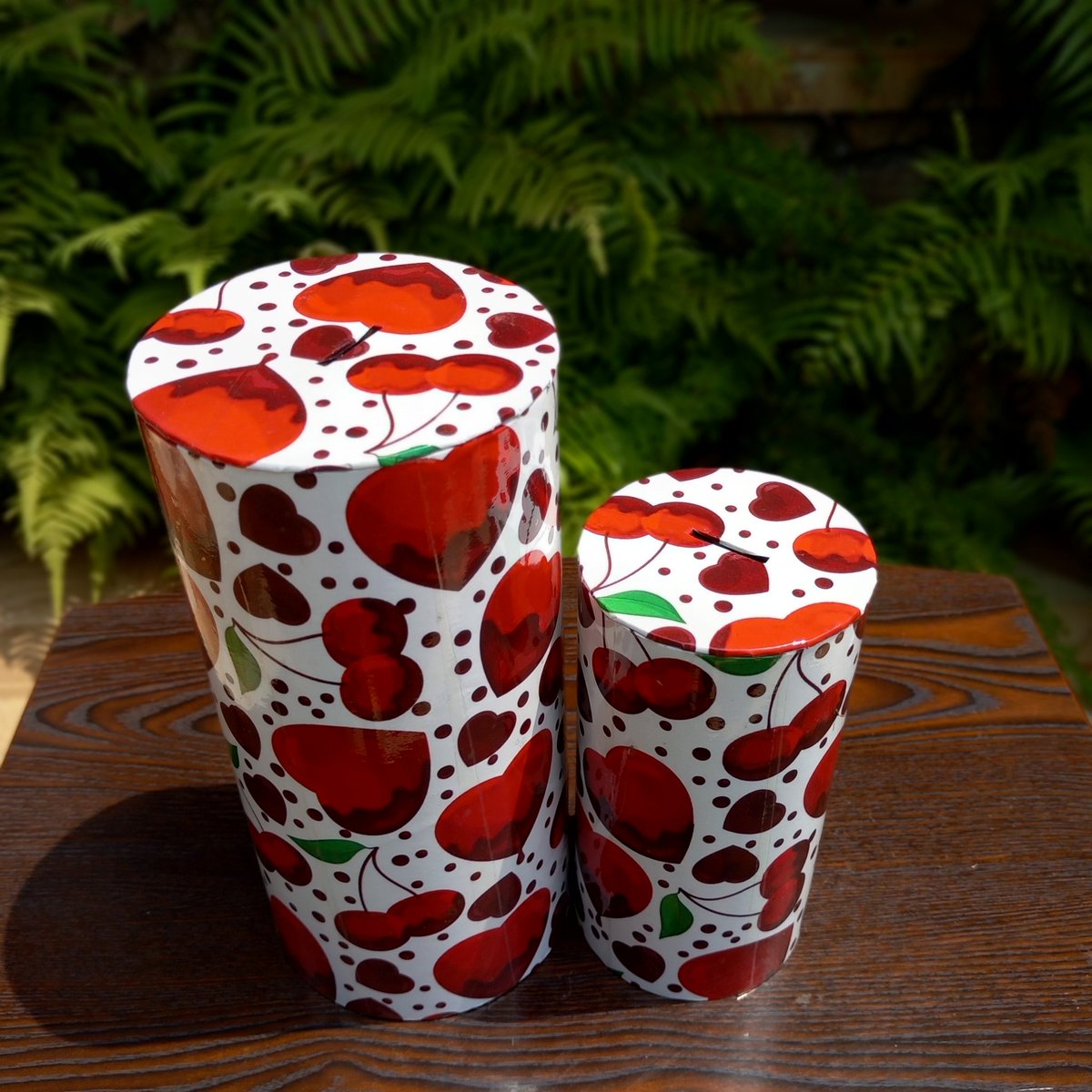 finesavingsug's tweet photo. Looking for valentine presents for your loved one? We have got you covered with our beautiful valentines edition of saving tins. Whatsapp 0757264558 to place your order today. 😊 https://t.co/vcIVY1WFaB