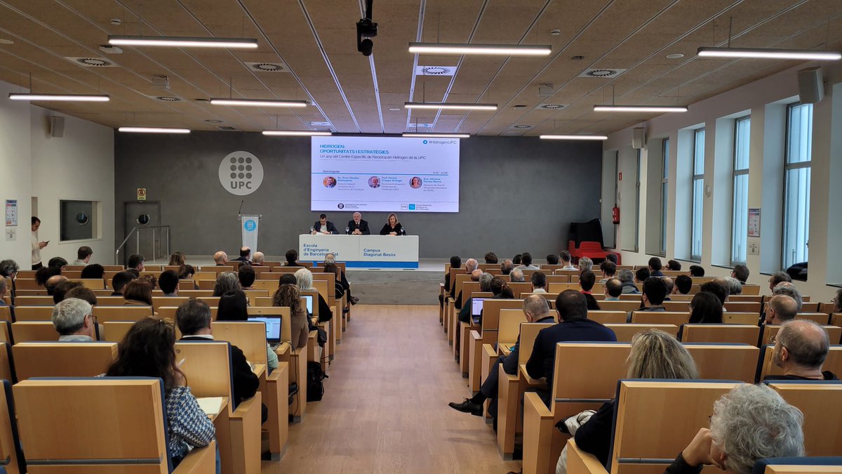 la_UPC's tweet photo. Avui, la Sala d'Actes de l'@EEBE_UPC acull la Jornada 'Hidrogen: Oportunitats i Estratègies': Un any del Centre Específic de Recerca de l'Hidrogen de la #UPC.

🧵 Podeu seguir la jornada en aquest fil d'@RDI_UPC o amb el hashtag #hidrogenUPC https://t.co/J1nL3C36lO