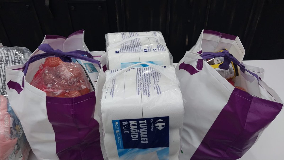 Bahçeşehir Koleji Ömerli Kampüsünde deprem bölgeleri için başlattığımız yardım kampanyasına katılan velilerimize şükranlarımızı sunuyoruz.
Gösterilen özen ve tasnif edilerek gelen yardımlar takdire şayandır. 🙏Hafta sonu yardım tırımız deprem bölgesine hareket edecektir.