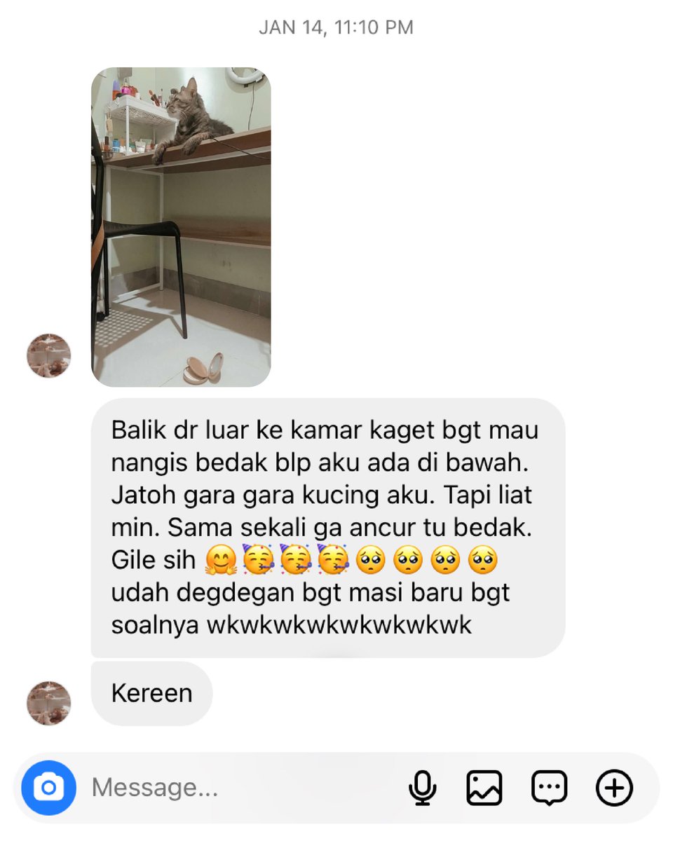 blpbeauty's tweet photo. #CompactPowderBLP edisi dijatohin kucing tapi gak pecah sama sekali π€£π±
Ceritain sama Minzie dong kelakuan kocak anabul kamu!π https://t.co/sNNm2oZ8YK