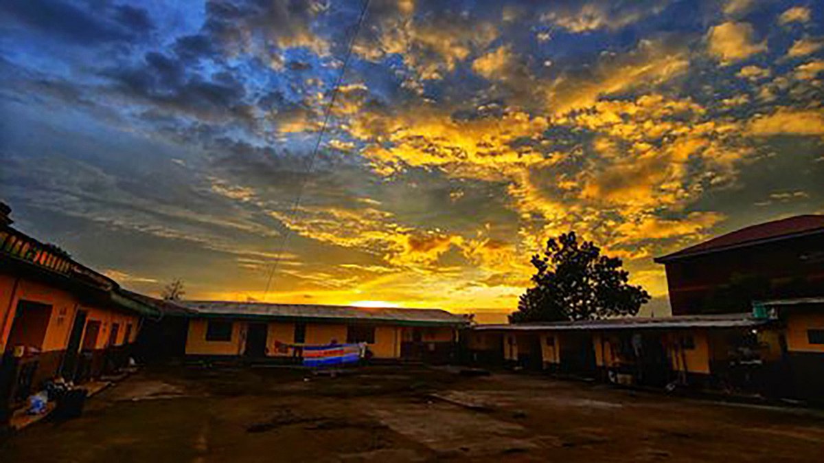 adambita237's tweet photo. Bonjour à tous,
Pour un mois de Février ensoleillé
08.02.2023
Magnifique couché de soleil de @mbodahdupleix 📸
Balade au coucher du soleil en Afrique
Découvrir l'Afrique ➡😱🌇
#mboapic #street #streetphotographer
#streetphoto #sunsethunters #sunsetsky
#BaladeEnAfrique https://t.co/IWbaPBzHCx