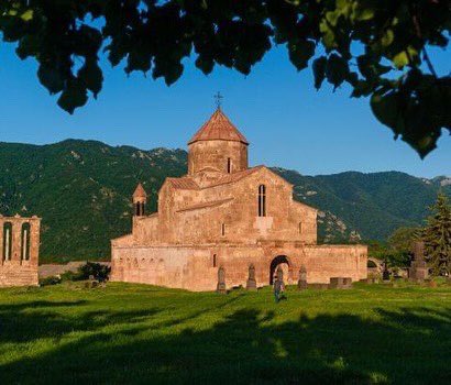 godebedcanyon's tweet photo. 🌿The village derives its name from the Armenian word “to ordain,” “otsel.” According to Christian tradition, in the 1st century Thomas the Apostle, one of the twelve apostles of Christ, had priests ordained here, thus the name of the village.
https://t.co/hZEPo6d7O6
#Armenia https://t.co/RW4VYNtNtw