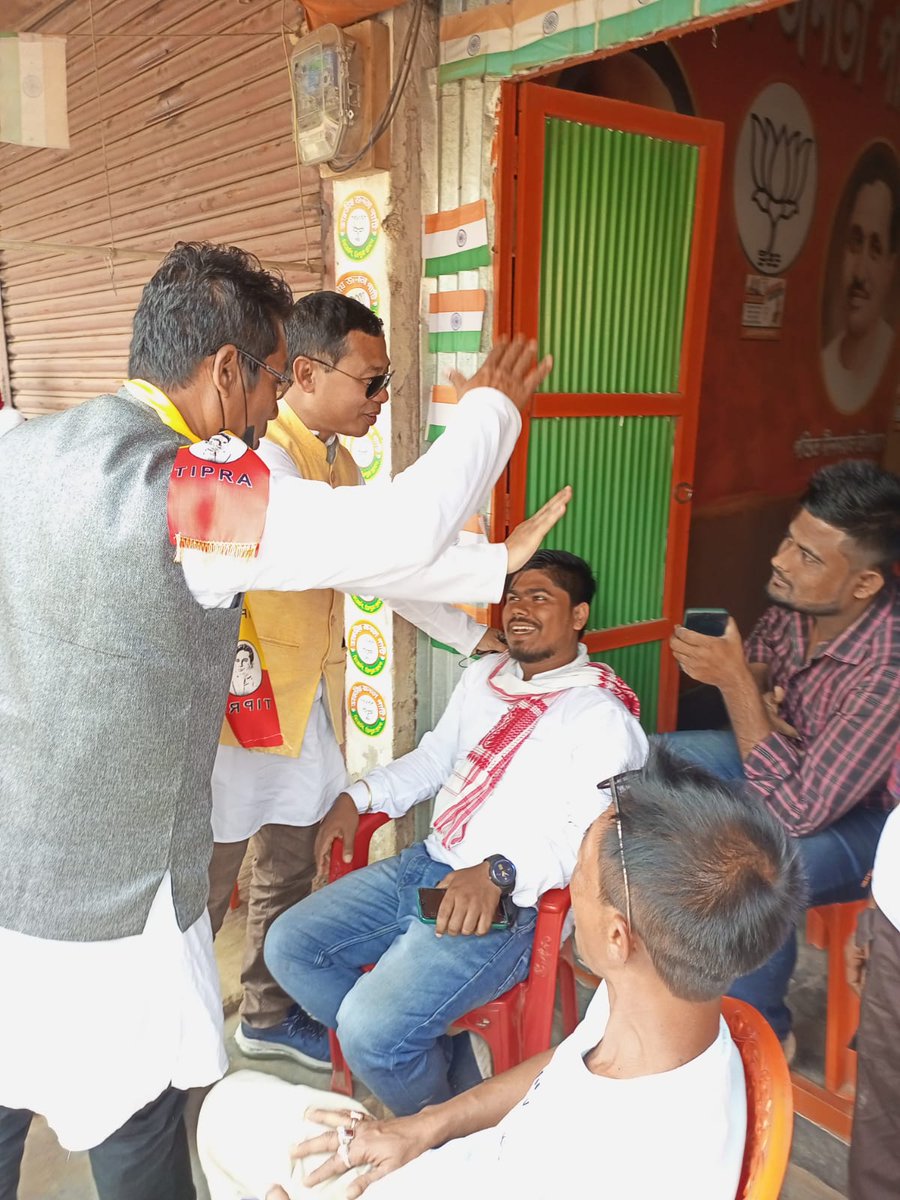 mangal_devbarma's tweet photo. Charilam Constituency Door To Door Rally
Candidate Bg. Subodh Debbarma (Khatung)
#TIPRAisComing
#VoteForTIPRA
#BubagraLongLive
#OneLastFightForGreaterTipraLand https://t.co/pKZ77smjpc
