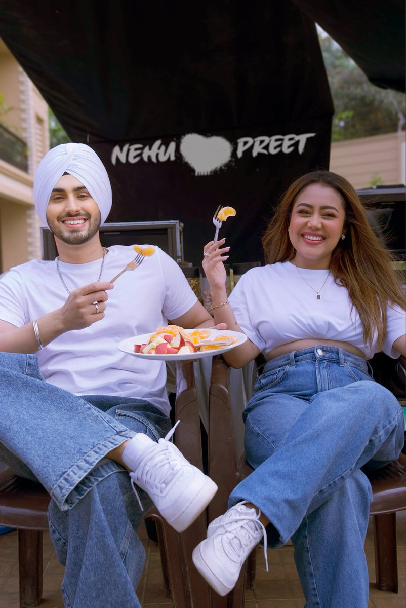 Everyday is full of love with you <a href="/iAmNehaKakkar/">Neha Kakkar</a> ❤️
Can't wait for everyone to hear this new melody, #GhamKhushiyan Coming Soon!
#tseries <a href="/TSeries/">T-Series</a> #BhushanKumar <a href="/arijitsingh/">Arijit Singh</a> <a href="/ranasotal/">RANA SOTAL</a> <a href="/Ad7777Adil/">Adil Shaikh</a> <a href="/Rimpyaliza/">aliza shaikh( RIMPY)</a> <a href="/dopujwalgupta/">ujwal gupta</a> #RomanSarkar #ShakeAndCutPost #featherfeetentertainment