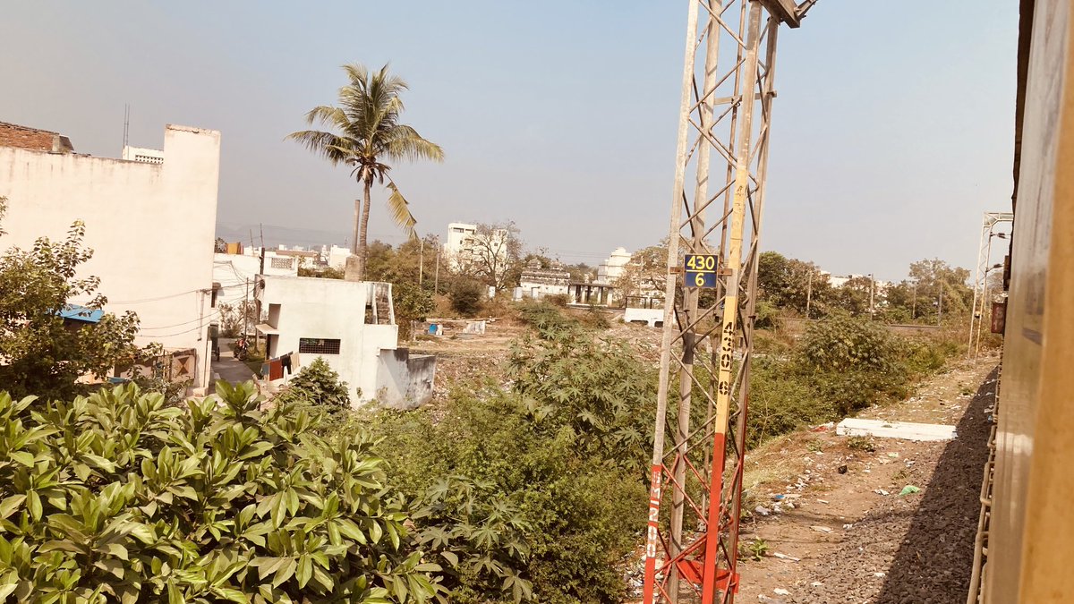 saurabh_ilok's tweet image. ⁦@AshwiniVaishnaw⁩ ⁦@narendramodi⁩ ⁦@AmitShah⁩ ⁦@nitin_gadkari⁩ Dear Sir,
Near Vijayawada junction railway station. Swatch Bharat Ki Tasveer. Regards