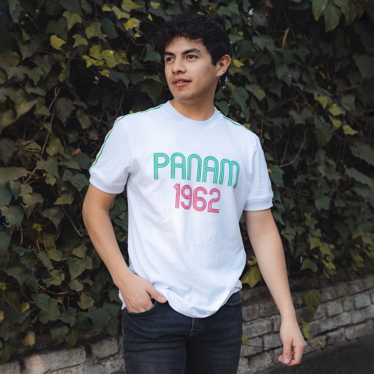 PanamOficial's tweet photo. Se nota cuando tienes actitud Panam... ¿Y tú la tienes?

Encuentra la playera tricolor en tiendas físicas y en https://t.co/JkF479itT0  🛍️🛒

#panam #outfit #tenispanam #hechoenmexico #igualesperodistintos #ofni #estilo #estilopanam #amo #moda #ropa https://t.co/sHuA7nOWLJ