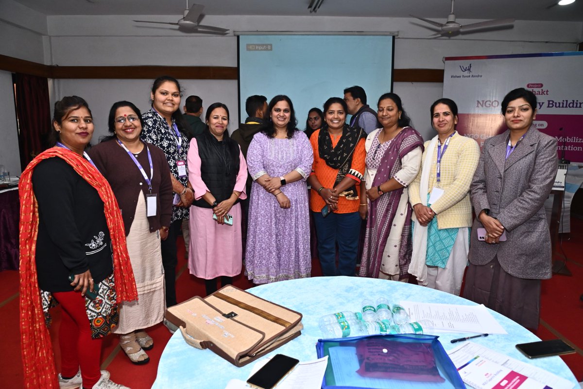 VYKIndia's tweet image. The session was facilitated by Ms. Shikha Srivastava, LEAD, Organizational &amp;amp; Programme Sustainability - @IGSSS . She gave pointers on writing a good report and explained the significance of knowing the target audience. #ProjectSASHAKT #ngogovernance #ngodevelopment #reporting