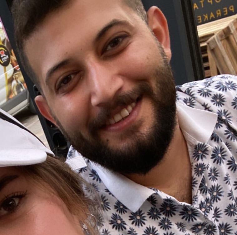 Şehit Mehmet Duran caddesi, Ürgen Paşa mahallesi, Kerem apartmanı, Antakya/HATAY.
Mehmet ÇIKAR 
05523833106
Bu bölgeye yakın kim varsa lütfen ulaşın enkaz altında ve hala sağ olarak yardım bekleyen insanlar var.  <a href="/danlabilic/">.</a> <a href="/haluklevent/">Haluk Levent ( Ahbap Ekibi )</a> <a href="/OguzhanUgur/">Oğuzhan Uğur</a> <a href="/ahbap/">Ahbap</a> <a href="/AFADBaskanlik/">AFAD</a>